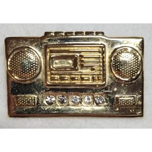 Vintage 80s Style Hip Hop Music Player Brooch Gold Tone Retro Lapel Novelty Pin